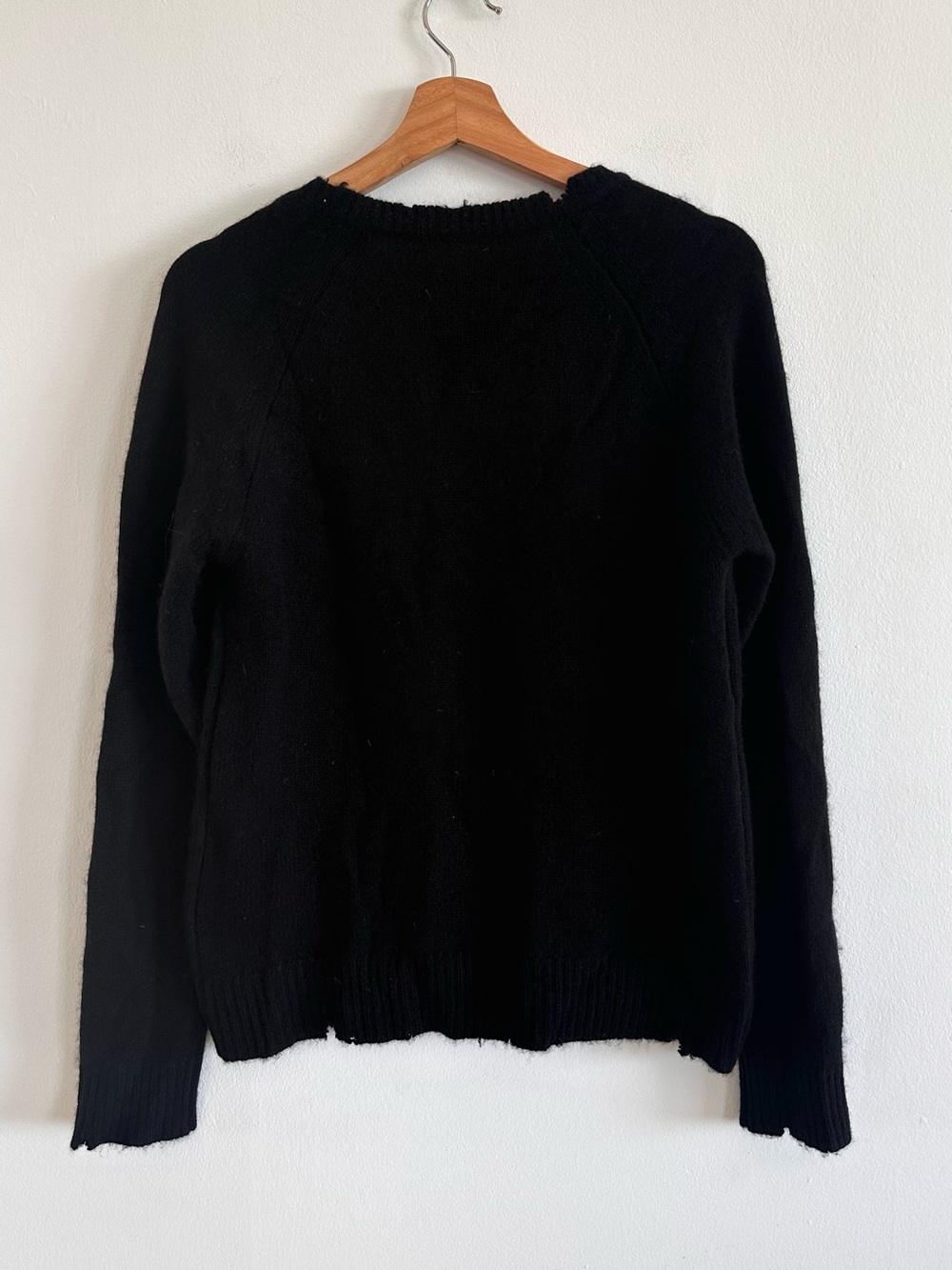 Zadig and Voltaire Reglis heart embroidered Cashmere black sweater XS - Picture 3 of 6